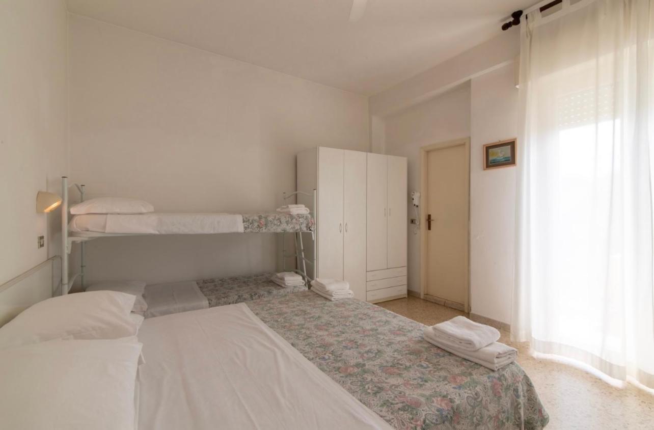 Hotel Miro Cattolica Bagian luar foto