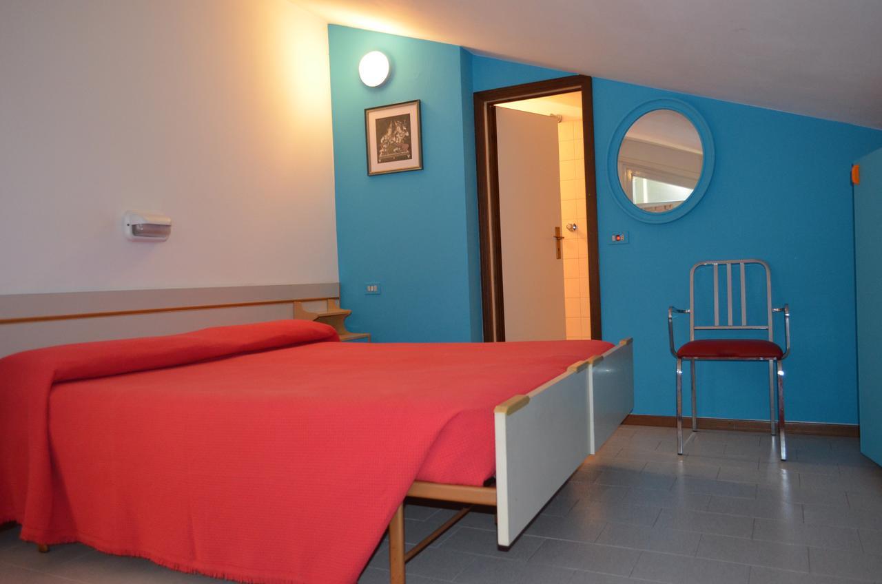 Hotel Miro Cattolica Bagian luar foto